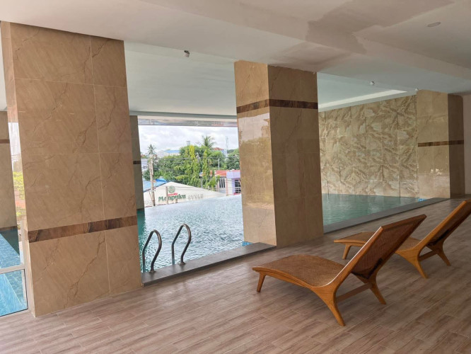 swimming-pool